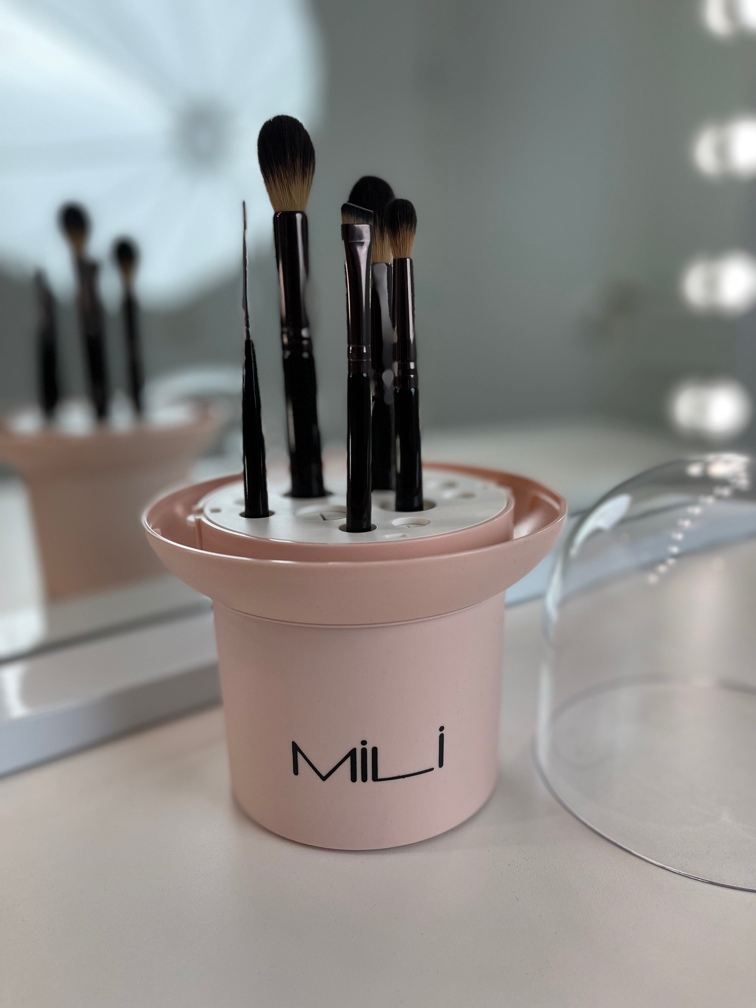 Beauty Box Brush Cupola